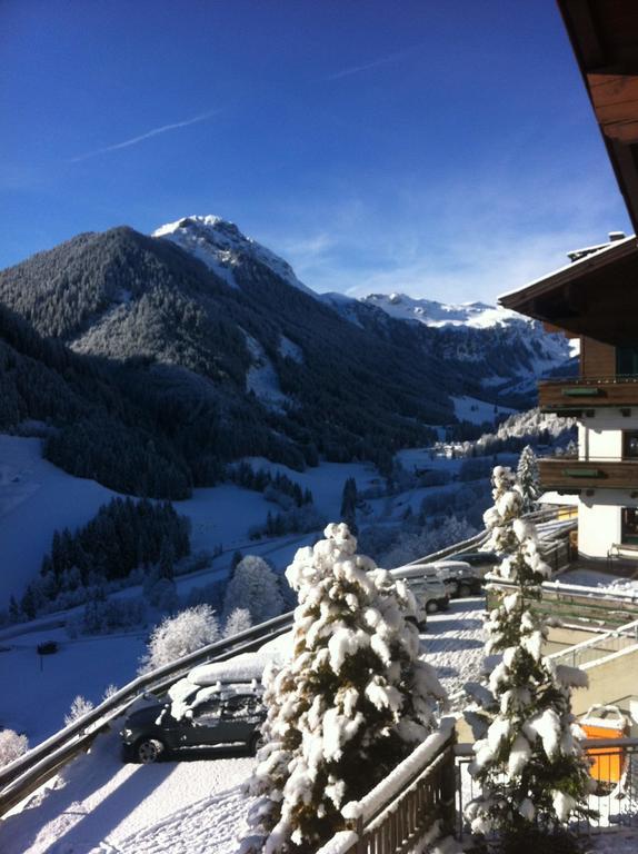 Ski In-Ski Out - Gaestehaeuser Saalbach-Hinterglemm - Wallegghof Christianhof Εξωτερικό φωτογραφία
