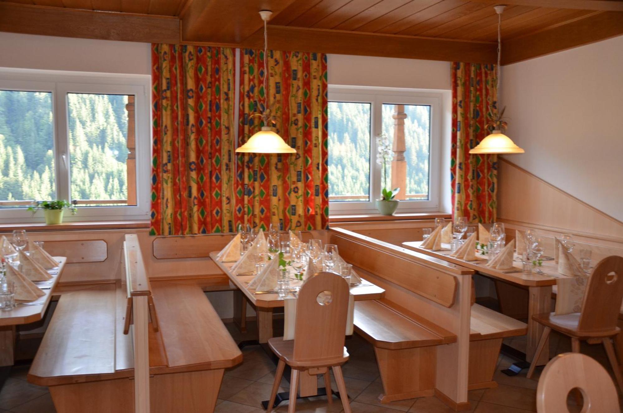 Ski In-Ski Out - Gaestehaeuser Saalbach-Hinterglemm - Wallegghof Christianhof Εξωτερικό φωτογραφία