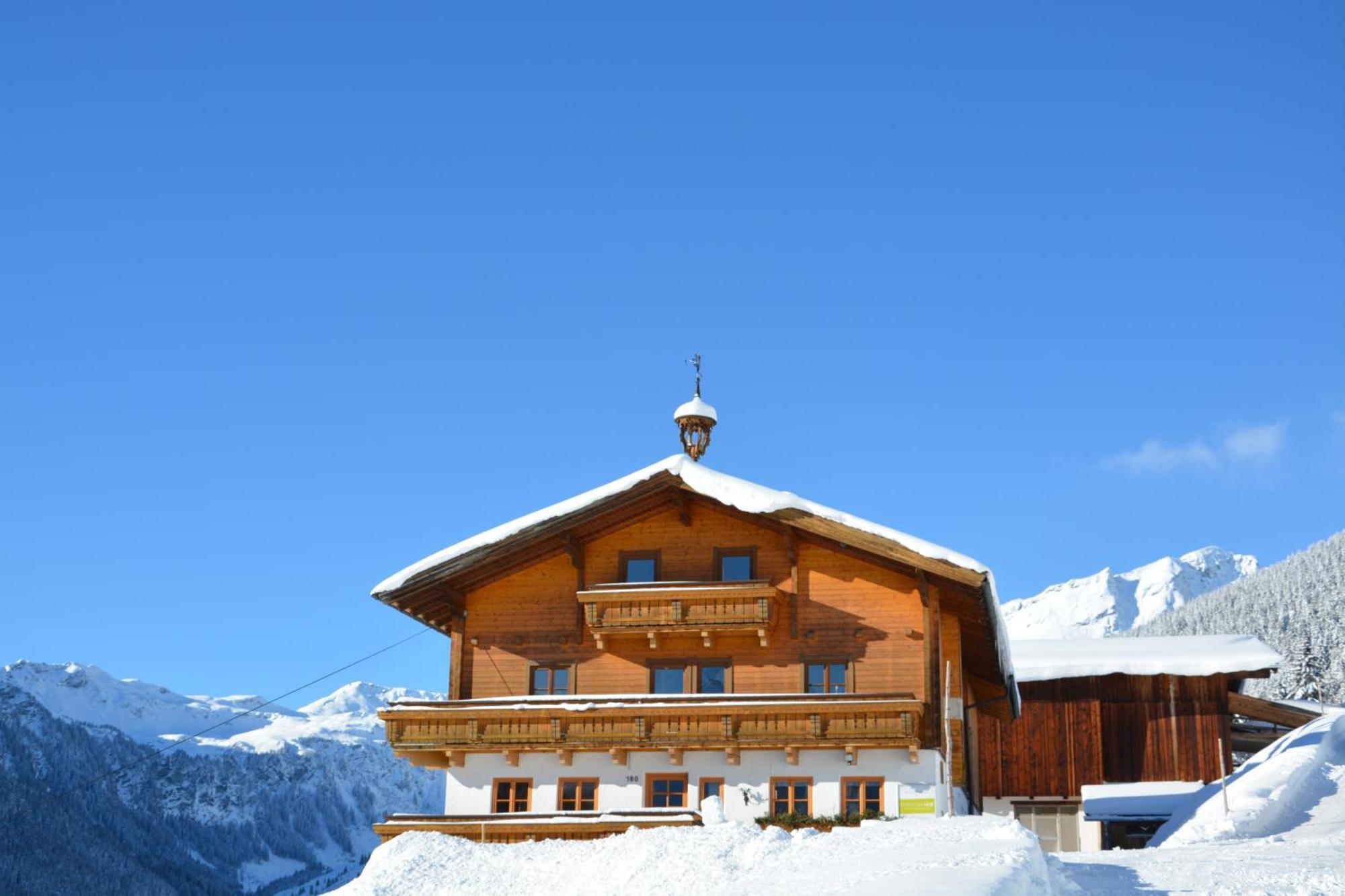 Ski In-Ski Out - Gaestehaeuser Saalbach-Hinterglemm - Wallegghof Christianhof Εξωτερικό φωτογραφία