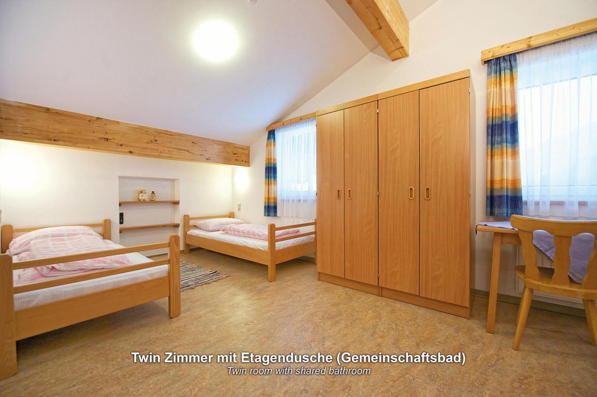 Ski In-Ski Out - Gaestehaeuser Saalbach-Hinterglemm - Wallegghof Christianhof Δωμάτιο φωτογραφία