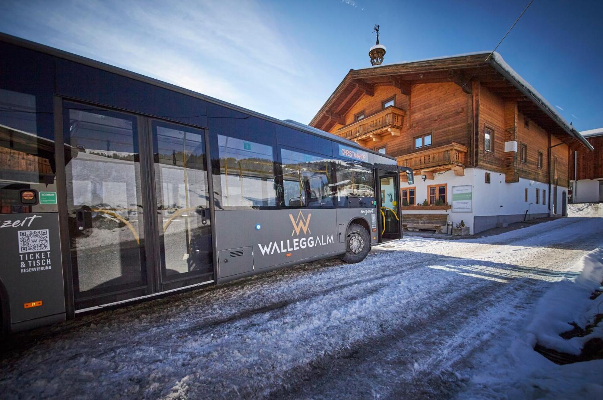 Ski In-Ski Out - Gaestehaeuser Saalbach-Hinterglemm - Wallegghof Christianhof Εξωτερικό φωτογραφία