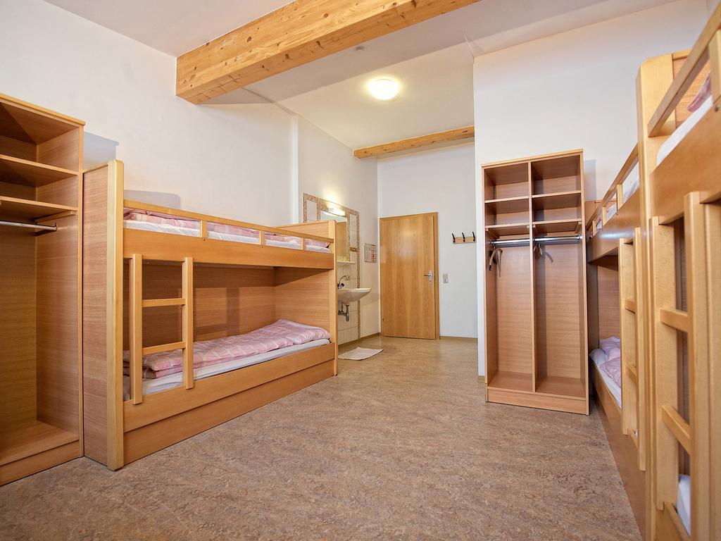 Ski In-Ski Out - Gaestehaeuser Saalbach-Hinterglemm - Wallegghof Christianhof Δωμάτιο φωτογραφία
