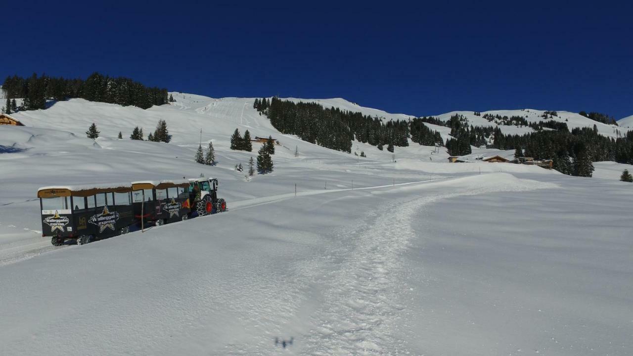 Ski In-Ski Out - Gaestehaeuser Saalbach-Hinterglemm - Wallegghof Christianhof Εξωτερικό φωτογραφία